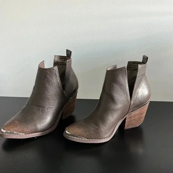 Not Rated Brown Cowgirl Booties - Picture 3 of 7